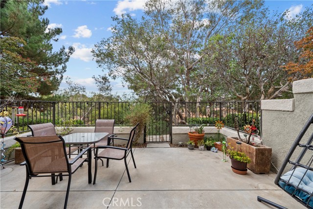 Detail Gallery Image 13 of 29 For 22371 Mission Cir, Chatsworth,  CA 91311 - 3 Beds | 2/1 Baths