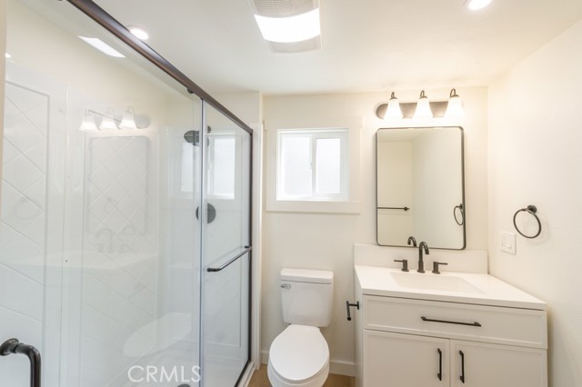 Detail Gallery Image 8 of 12 For 271 E 8th, Chico,  CA 95928 - 3 Beds | 2 Baths