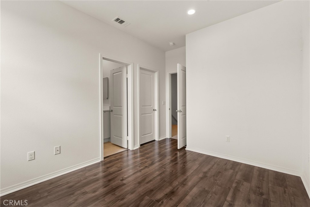 MLS #WS25230360 image #24