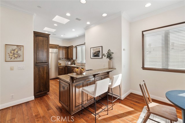 424 Marine Avenue, Manhattan Beach CA: https://media.crmls.org/medias/de3ae93e-0af5-4365-bf3a-8edefdf815e6.jpg