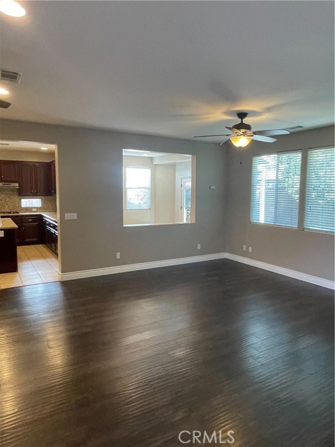 5307 Rose Arbor Lane, Bakersfield CA: https://media.crmls.org/medias/de3b0f0e-c2b2-49e0-9c6d-6956f1eba18f.jpg
