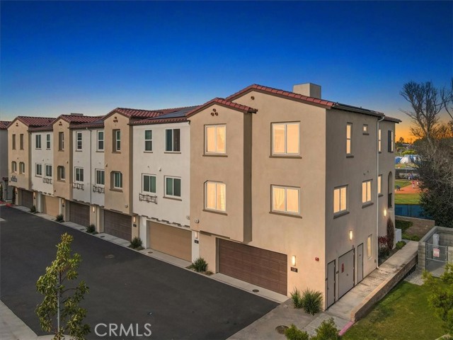 2750 182nd Street, Torrance CA: https://media.crmls.org/medias/de3b42f1-5fa9-4732-9352-170d45f1b523.jpg