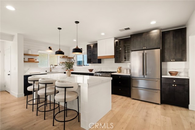 2920 Bancroft Street, San Diego CA: https://media.crmls.org/medias/de3b43fa-17d7-4fdc-adbe-df0272fd4729.jpg