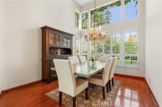 61 Summitcrest, Rancho Santa Margarita CA: https://media.crmls.org/medias/de3bf928-db0b-4158-baad-f1667d532b22.jpg