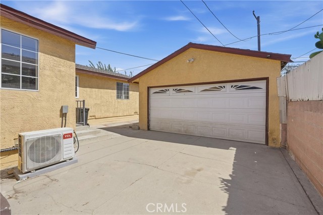 10962 Elm Ave, Lynwood, CA 90262 photo 4