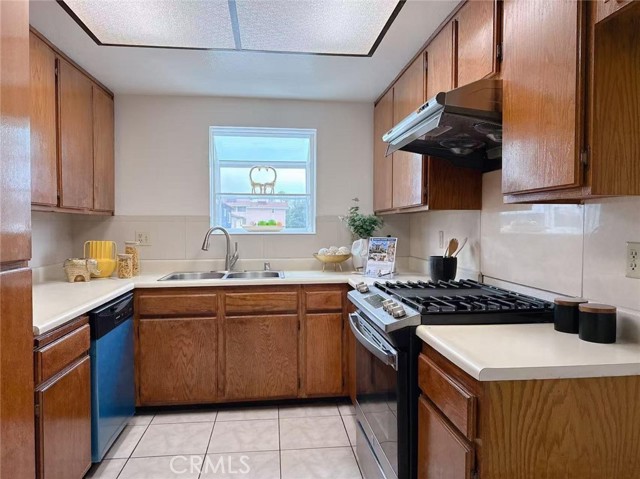 333 S Arroyo Drive, San Gabriel CA: https://media.crmls.org/medias/de3cc27c-7fbf-458e-9c17-58840f987031.jpg