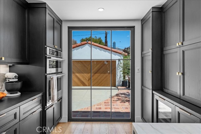 554 S Helberta Avenue, Redondo Beach CA: https://media.crmls.org/medias/de3d78dc-9ca8-42ca-9344-a6f8674e0ceb.jpg