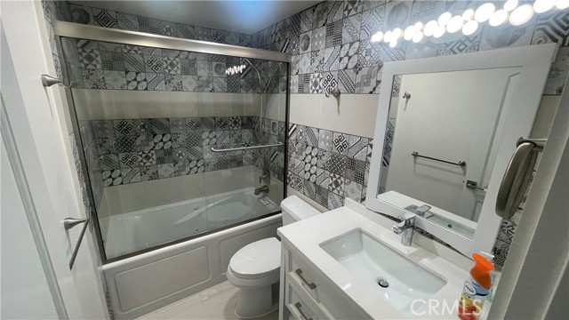 Detail Gallery Image 34 of 37 For 1953 Vista Del Oro, Newport Beach,  CA 92660 - 3 Beds | 3 Baths