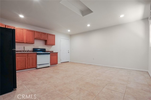 6648 Gaviota Avenue, Van Nuys CA: https://media.crmls.org/medias/de3daf7d-a1b2-4fee-a67c-4a55c48e03e0.jpg