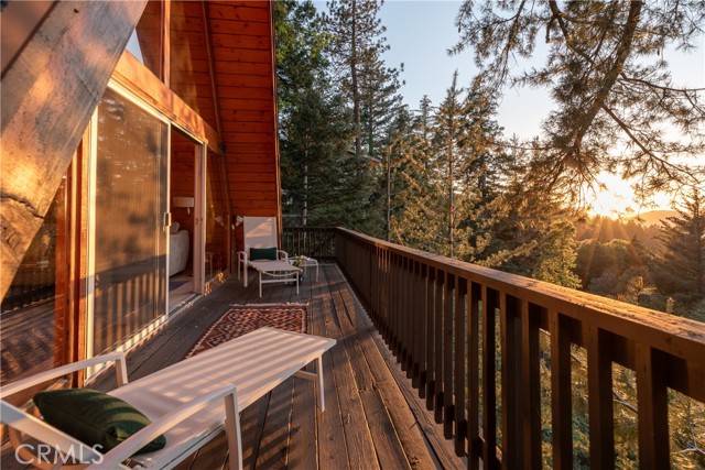 24032 Skyland Drive, Crestline CA: https://media.crmls.org/medias/de3dfa29-e468-4c45-94b0-39d4398130bd.jpg