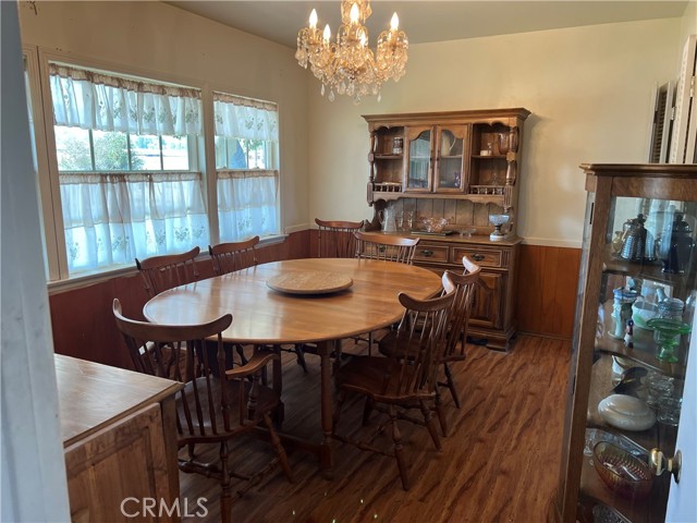 28900 Reservoir Avenue, Nuevo CA: https://media.crmls.org/medias/de3f0305-def1-4b1f-bb47-135b038c9537.jpg