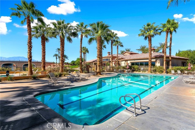 42911 Dell Lago Court, Indio CA: https://media.crmls.org/medias/de3fafdd-f4a1-4a9e-bd54-ebce7bfe6820.jpg