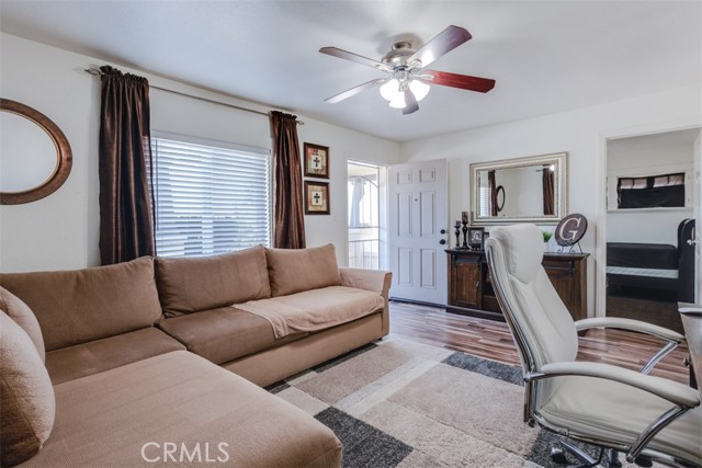 Detail Gallery Image 5 of 28 For 15461 Hesperia Rd, Victorville,  CA 92395 - 2 Beds | 1 Baths