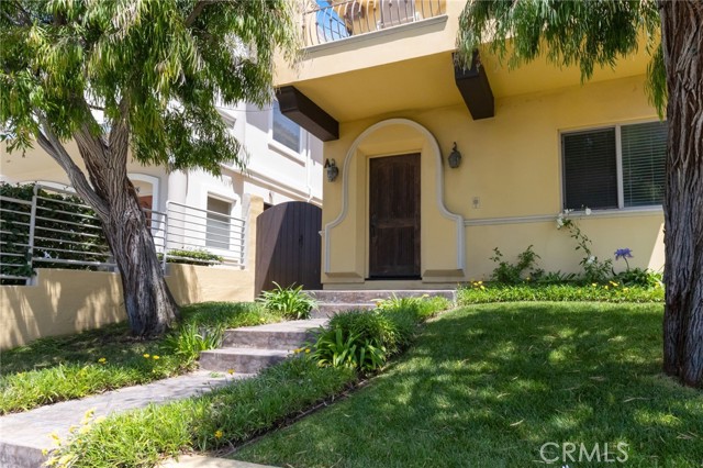 110 Francisca Avenue, Redondo Beach, California 90277, 3 Bedrooms Bedrooms, ,3 BathroomsBathrooms,Residential,Sold,Francisca,CV24166969