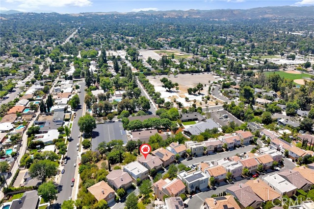 5637 Como Circle, Woodland Hills CA: https://media.crmls.org/medias/de403a6c-a477-408e-87b1-f99c22a412de.jpg
