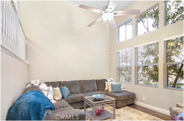 2 Hinterland Way, Ladera Ranch CA: https://media.crmls.org/medias/de40bbec-04ab-40ad-904e-434d118dfa5f.jpg