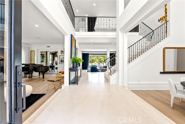 23477 Park Colombo, Calabasas CA: https://media.crmls.org/medias/de40be2d-17ee-4c22-af67-e4c2172ca70d.jpg
