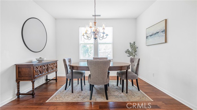 Detail Gallery Image 6 of 40 For 26812 Peppertree Dr, Valencia,  CA 91381 - 5 Beds | 3 Baths