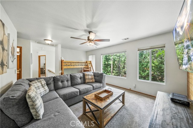 Detail Gallery Image 28 of 50 For 39122 Starview Ln, Big Bear Lake,  CA 92315 - 3 Beds | 2/1 Baths