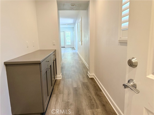 209 Follyhatch, Irvine CA: https://media.crmls.org/medias/de4463b2-dea4-4092-82d0-6953edf46d32.jpg