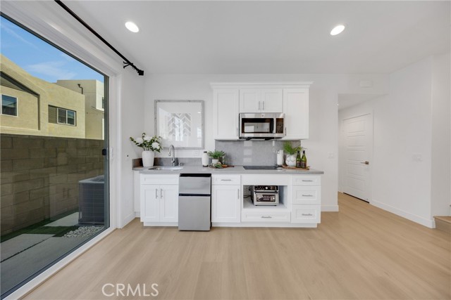251 Tank, Irvine CA: https://media.crmls.org/medias/de44d88f-8ae4-407b-90c8-914cc110ce8f.jpg