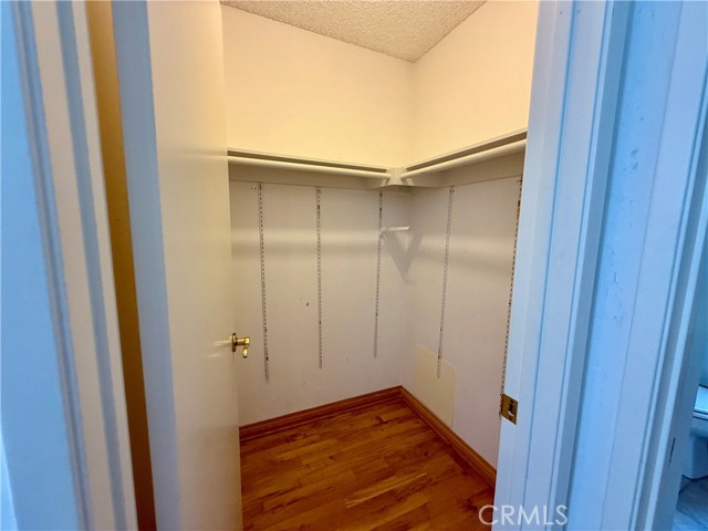 Detail Gallery Image 19 of 25 For 6618 Smoke Tree Ave, Oak Park,  CA 91377 - 4 Beds | 3 Baths