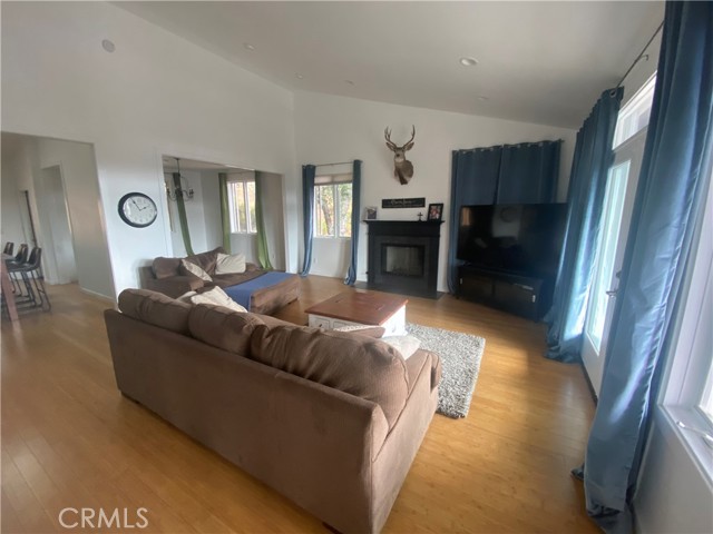 Detail Gallery Image 9 of 43 For 18700 Oak Grove Rd, Hidden Valley Lake,  CA 95467 - 3 Beds | 2 Baths