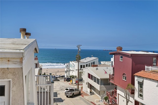 200 43rd Street, Manhattan Beach CA: https://media.crmls.org/medias/de4658e1-0670-4582-8b37-62199fd0f809.jpg