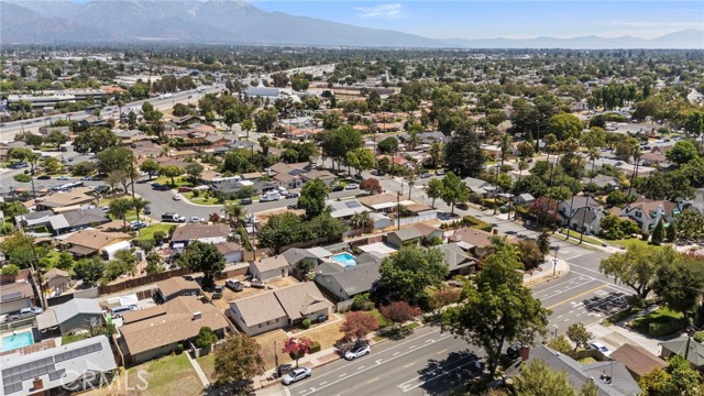 289 E Mckinley Avenue, Pomona CA: https://media.crmls.org/medias/de46c8dc-ce49-43d8-bfb1-5c9556c15da7.jpg