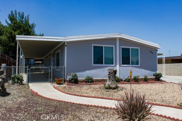 Detail Gallery Image 2 of 23 For 290 N a St, Perris,  CA 92570 - 2 Beds | 2 Baths