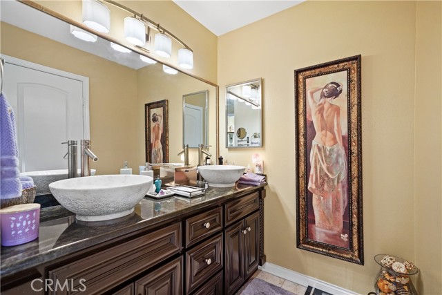 Detail Gallery Image 16 of 20 For 25695 Pine Creek Ln, Wilmington,  CA 90744 - 2 Beds | 1 Baths