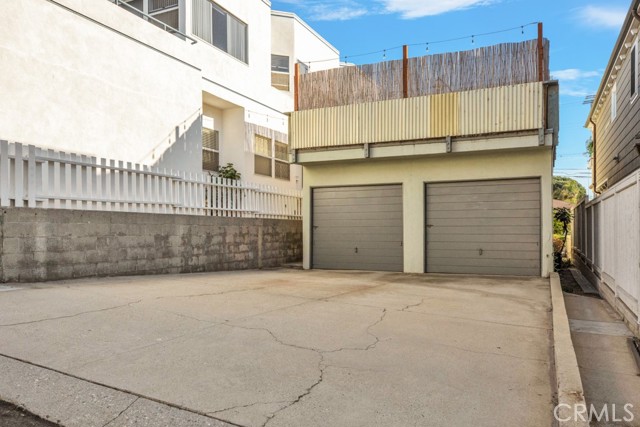 671 Longfellow Avenue, Hermosa Beach, California 90254, ,Residential Income,Sold,Longfellow,SB22227243