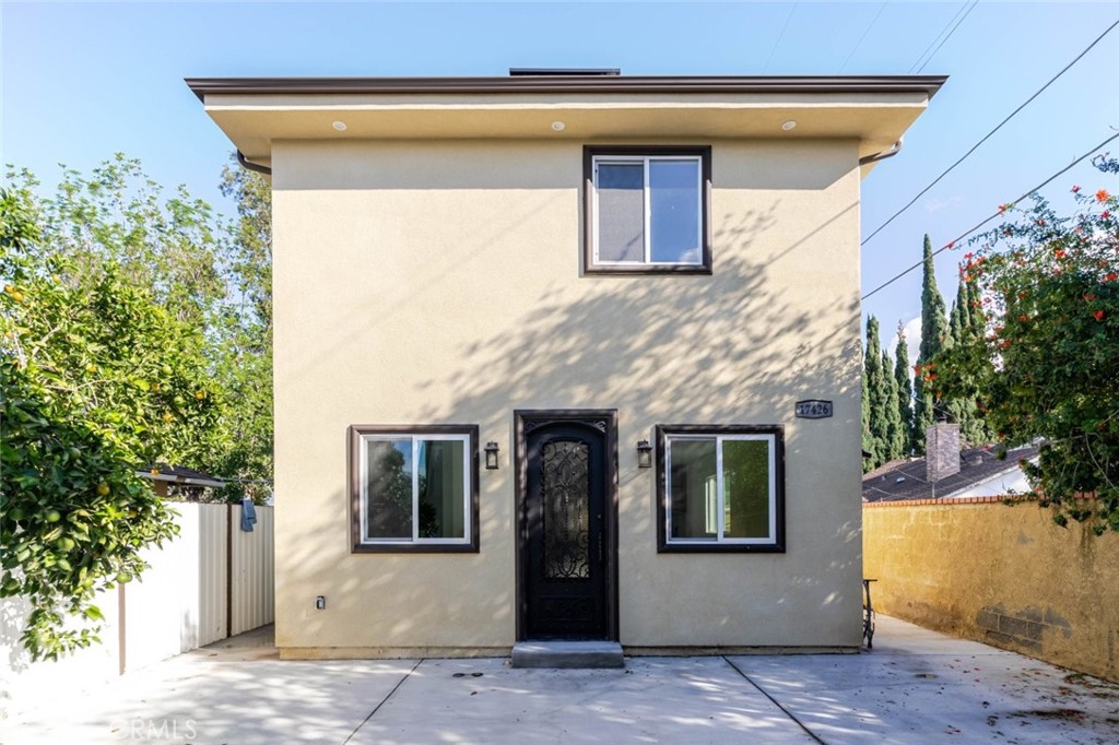 17426 Roscoe Boulevard