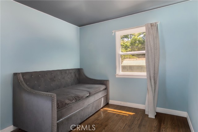 Detail Gallery Image 9 of 18 For 7516 Milwood Ave, Canoga Park,  CA 91303 - 2 Beds | 1 Baths