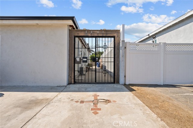 Detail Gallery Image 15 of 15 For 8447 Colbath Ave, Panorama City,  CA 91402 - 1 Beds | 1 Baths