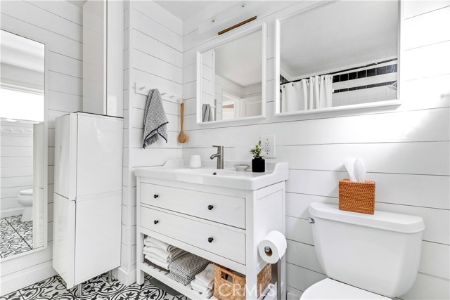 304 Dahlia Place, Corona del Mar CA: https://media.crmls.org/medias/de4b8526-47eb-4b09-9dfc-cf92e26302ff.jpg