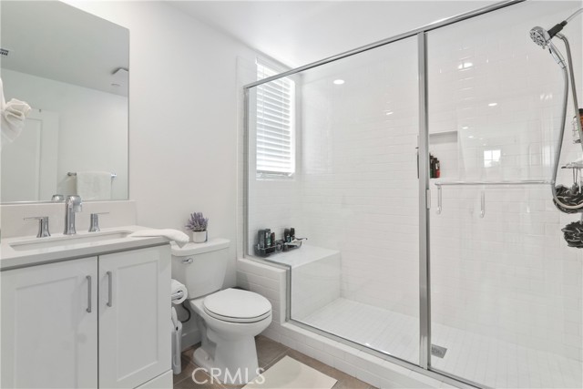 Detail Gallery Image 7 of 25 For 1096 N Anaheim Blvd., Anaheim,  CA 92801 - 4 Beds | 3/1 Baths