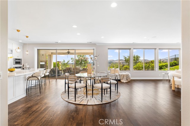 16389 Viewcrest Road, Chino Hills CA: https://media.crmls.org/medias/de4c9bdc-aa53-446d-a2dd-3faf3d309c33.jpg