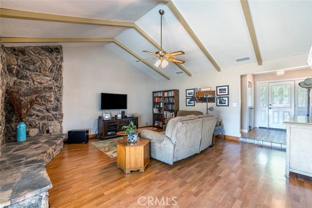 Detail Gallery Image 5 of 22 For 10858 N Armstrong Ave, Clovis,  CA 93619 - 3 Beds | 3 Baths