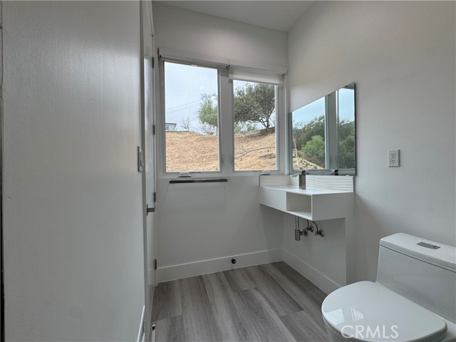 Detail Gallery Image 22 of 34 For 988 Alta Vista Rd, Simi Valley,  CA 93063 - 2 Beds | 2 Baths