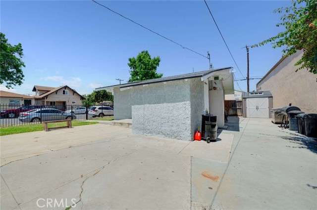 418 W Los Angeles Avenue, Montebello CA: https://media.crmls.org/medias/de4d4495-4545-4b12-9d14-66e9c3ae03b4.jpg