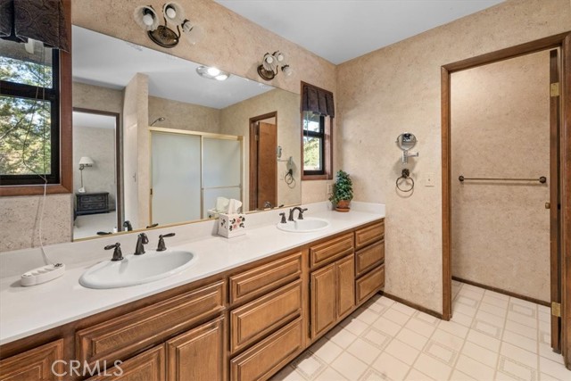 Detail Gallery Image 14 of 30 For 268 Olympic, Big Bear Lake,  CA 92315 - 4 Beds | 3 Baths