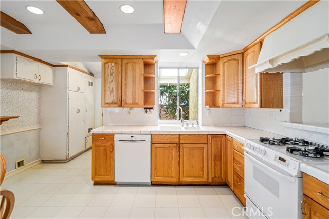 Detail Gallery Image 11 of 27 For 10844 Dempsey Ave, Granada Hills,  CA 91344 - 3 Beds | 2 Baths