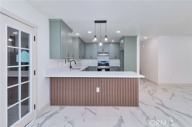 Detail Gallery Image 7 of 33 For 7804 Peacock, Highland,  CA 92346 - 5 Beds | 3 Baths