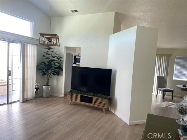 Detail Gallery Image 9 of 36 For 3256 Shale Rd, Palmdale,  CA 93550 - 4 Beds | 2 Baths