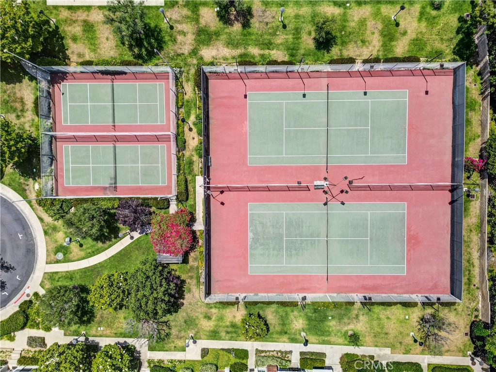 https://media.crmls.org/medias/de50513e-4c41-4e26-add3-340679309a21.jpg?preset=X-Large