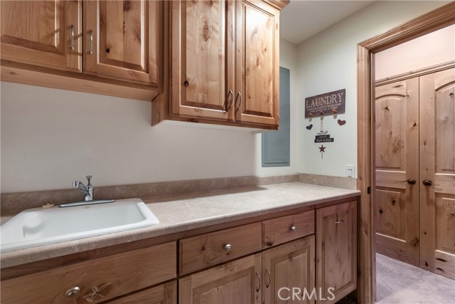 Detail Gallery Image 37 of 42 For 781 Brentwood Dr, Lake Arrowhead,  CA 92352 - 5 Beds | 3/1 Baths