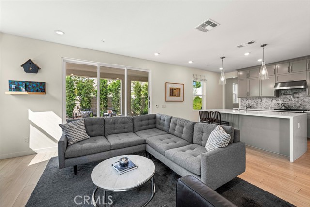 27774 Marquee Drive, Valencia CA: https://media.crmls.org/medias/de51651a-f2e6-49e6-9d35-53ef36b581c5.jpg
