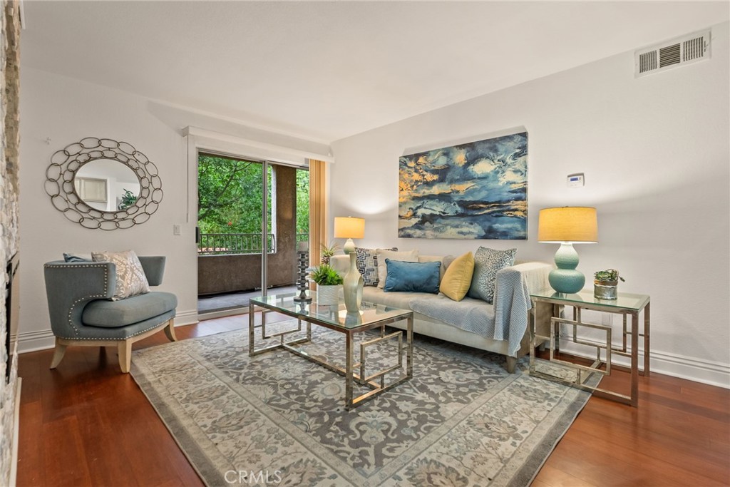 2550 San Gabriel Way #202