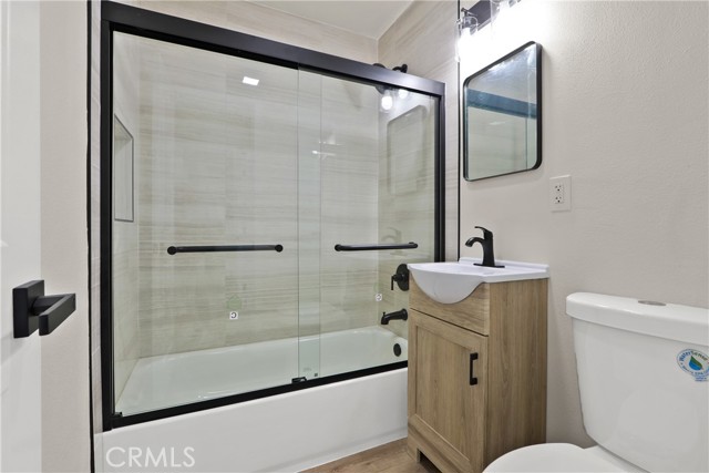 Detail Gallery Image 13 of 15 For 8806 Stamps, Downey,  CA 90240 - 2 Beds | 2 Baths